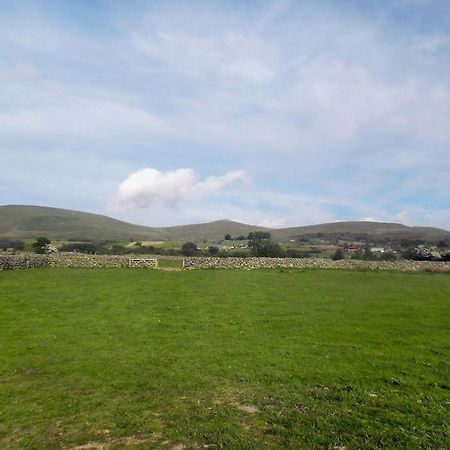 Y Gorlan Villa Llanllechid ภายนอก รูปภาพ